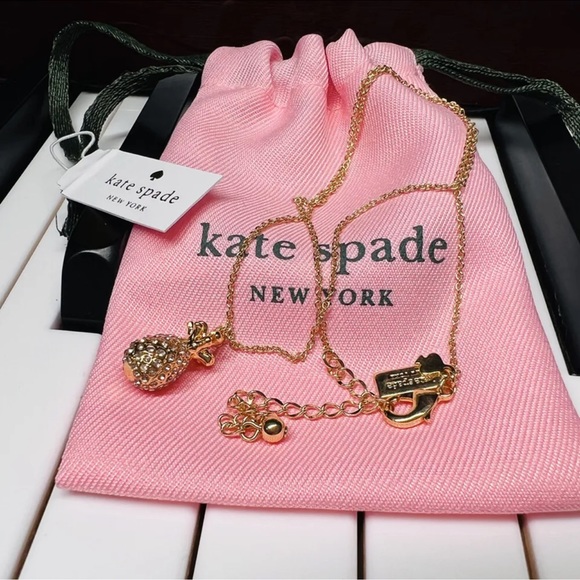NWT Kate Spade New York By The Pool Gold Pineapple Stud Earrings Necklace Set - Picture 3 of 14